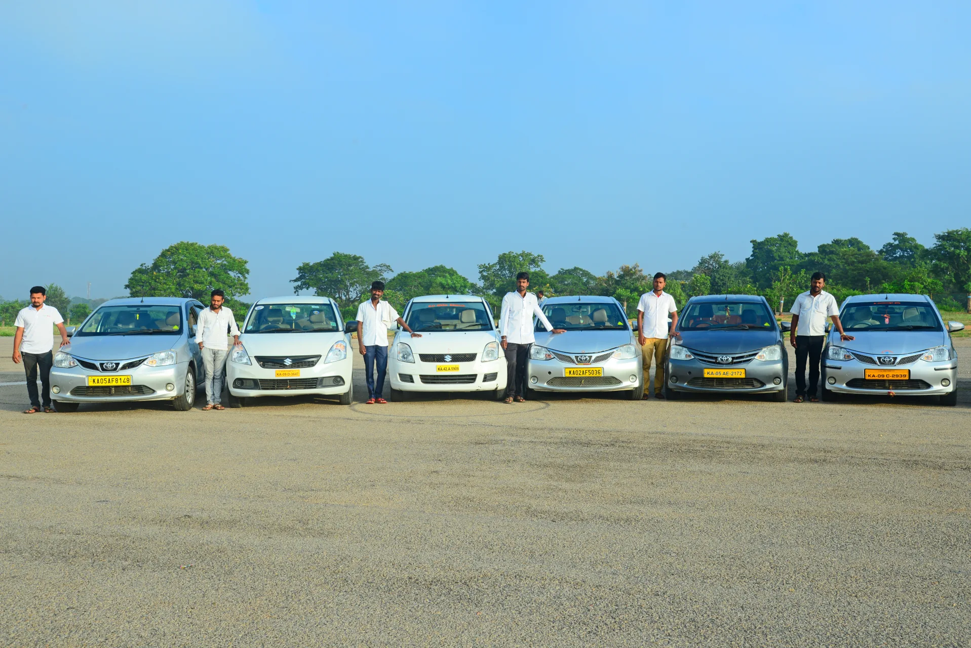 Mysore Travel Taxi family vehicles with drivers
